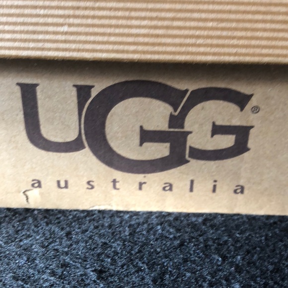 Ugg Slippers - Picture 5 of 5